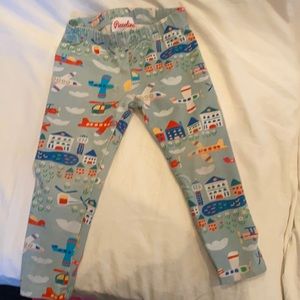 Adorable leggings with a fun busy scene with planes, helicopters, town. 4T.